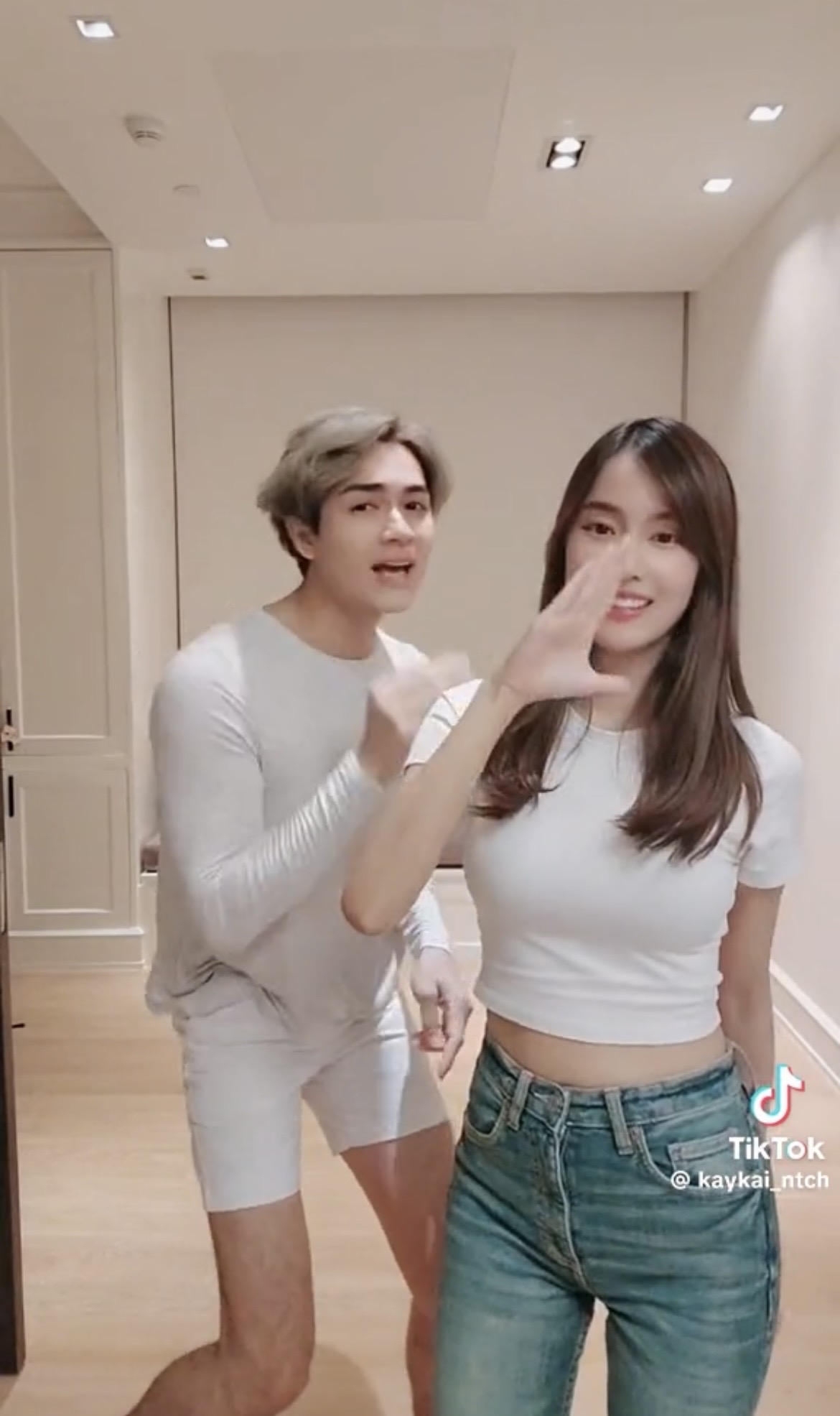 ชาวเน็ตแห่แซว! วนดู 10 รอบแล้ว หลัง เก๋ไก๋-แน็ก โชว์คลิปเต้นด้วยกัน  