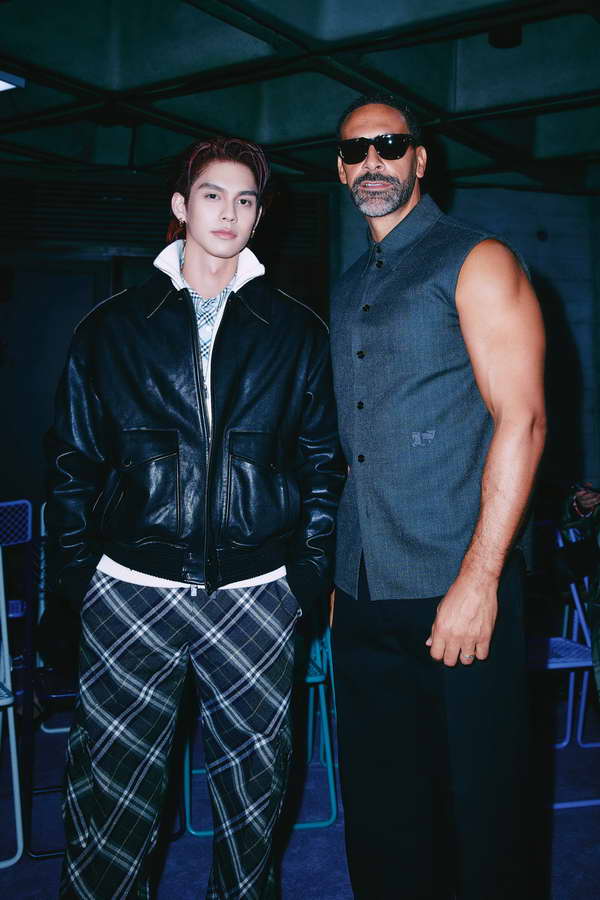 ไบร์ท วชิรวิชญ์ อวดลุคใหม่! นั่งฟรอนต์โรว์ชม Burberry Summer 2025 ที่ลอนดอน ไบร์ท วชิรวิชญ์ อวดลุคใหม่! นั่งฟรอนต์โรว์ชม Burberry Summer 2025 ที่ลอนดอน