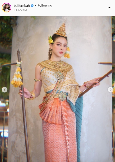 สวยสะกดทุกสายตา! เหล่าคนดังแปลงโฉมเป็น นางกิริณีเทวี สวยสะกดทุกสายตา! เหล่าคนดังแปลงโฉมเป็น นางกิริณีเทวี
