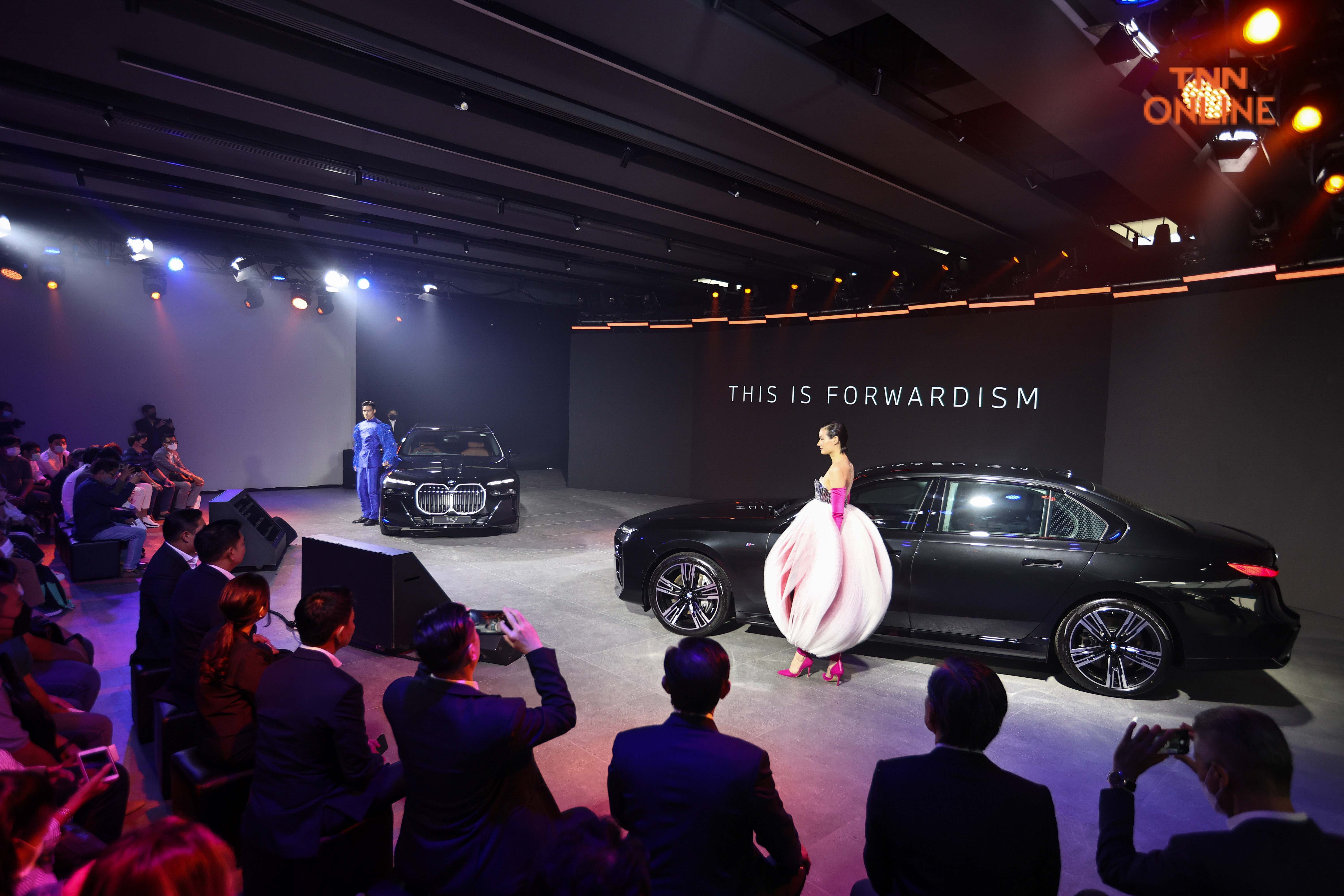 เปิดตัว ‘BMW’ I7 ต้อนรับคณะผู้นำร่วมการประชุม เอเปค 2565