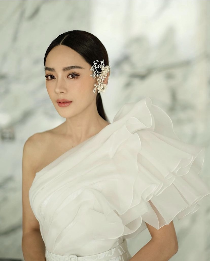 บรรยากาศสุดชื่นมื่น ปุยฝ้าย ควง ตาม เข้าพิธีหมั้น ครอบครัว-เพื่อนแห่ยินดี บรรยากาศสุดชื่นมื่น ปุยฝ้าย ควง ตาม เข้าพิธีหมั้น ครอบครัว-เพื่อนแห่ยินดี