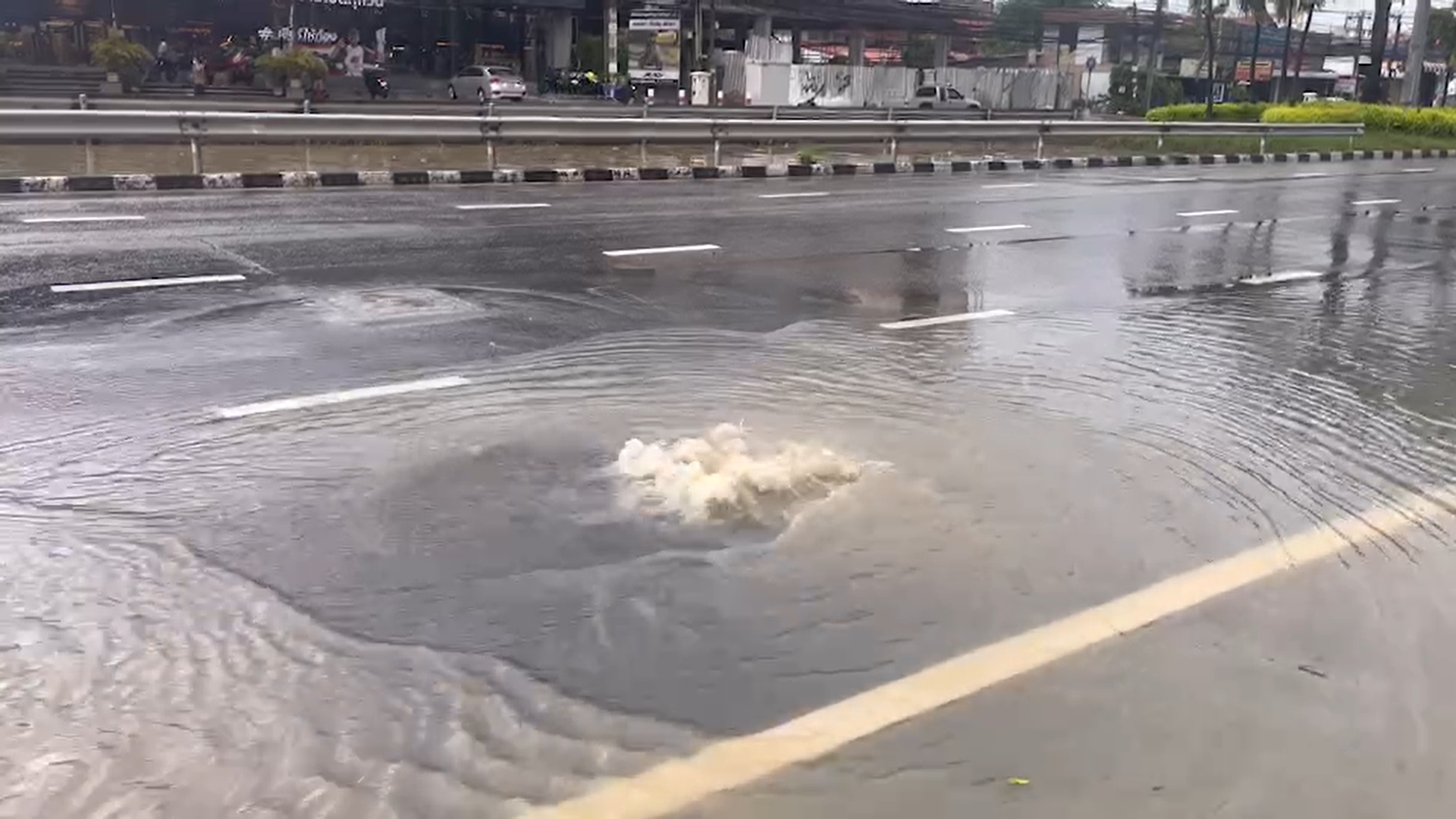 ข่าวน้ำท่วมวันนี้ อุบลฯ ยังอ่วม น้ำทะลักต่อเนื่อง จับตา น้ำชี-มูล ท่วมอีสาน ข่าวน้ำท่วมวันนี้ อุบลฯ ยังอ่วม น้ำทะลักต่อเนื่อง จับตา น้ำชี-มูล ท่วมอีสาน