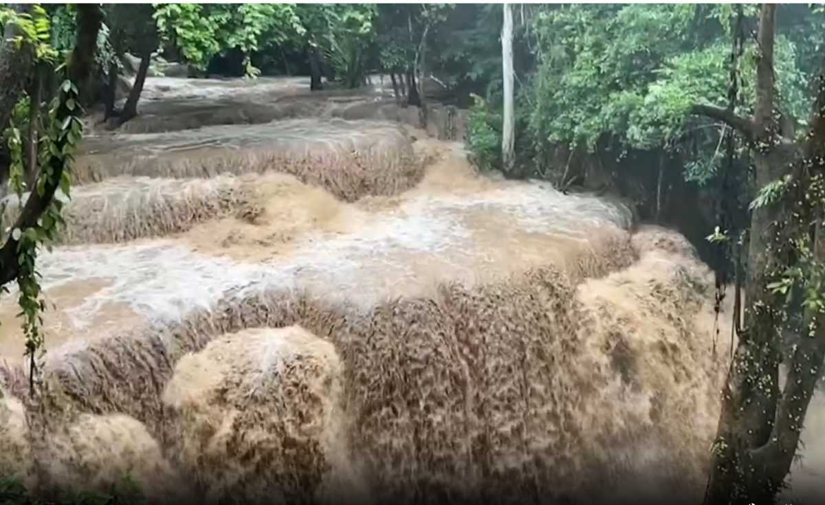 น้ำป่าหลาก งดเล่นน้ำในน้ำตกห้วยแม่ขมิ้น-น้ำตกผาตาด น้ำป่าหลาก งดเล่นน้ำในน้ำตกห้วยแม่ขมิ้น-น้ำตกผาตาด