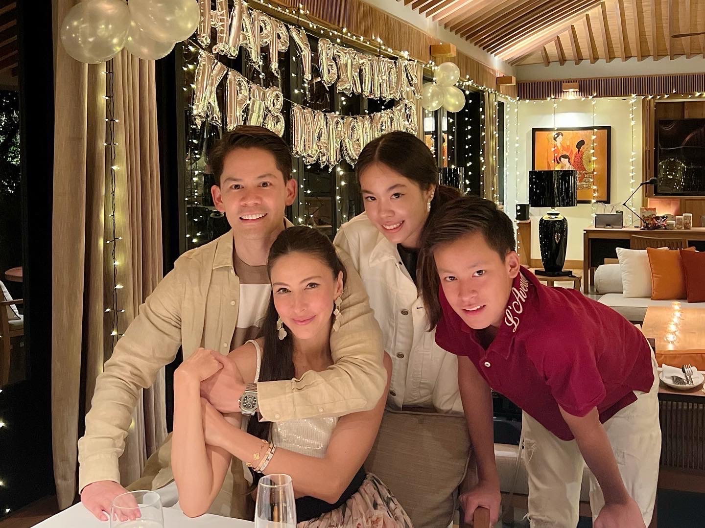 “กรณ์ - ริต้า” จัดแฟมมิลี่ทริปครอบครัวสุขสันต์ พร้อมเซอร์ไพรส์วันเกิด “กพ ณรงค์เดช” “กรณ์ - ริต้า” จัดแฟมมิลี่ทริปครอบครัวสุขสันต์ พร้อมเซอร์ไพรส์วันเกิด “กพ ณรงค์เดช”