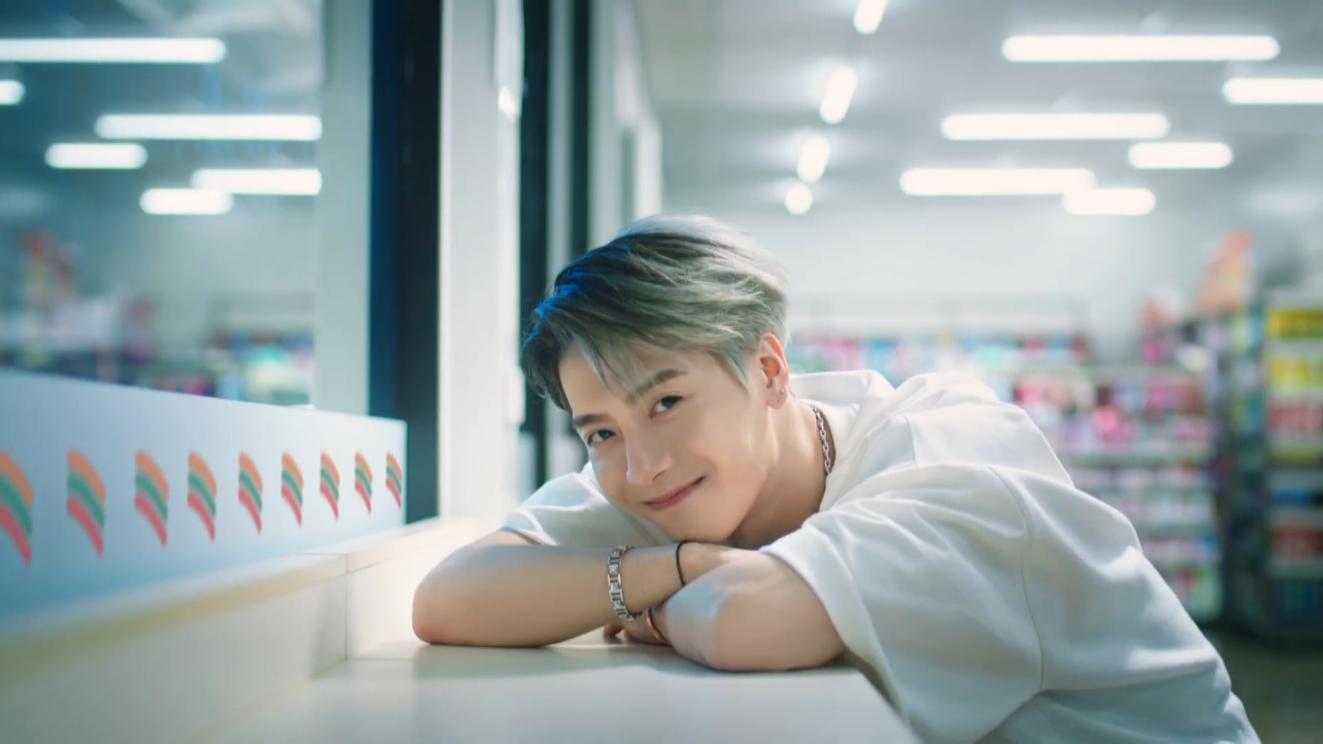แจ็คสัน หวัง หลงรักเมืองไทย  พรีเซนเตอร์คนใหม่ 7-Eleven