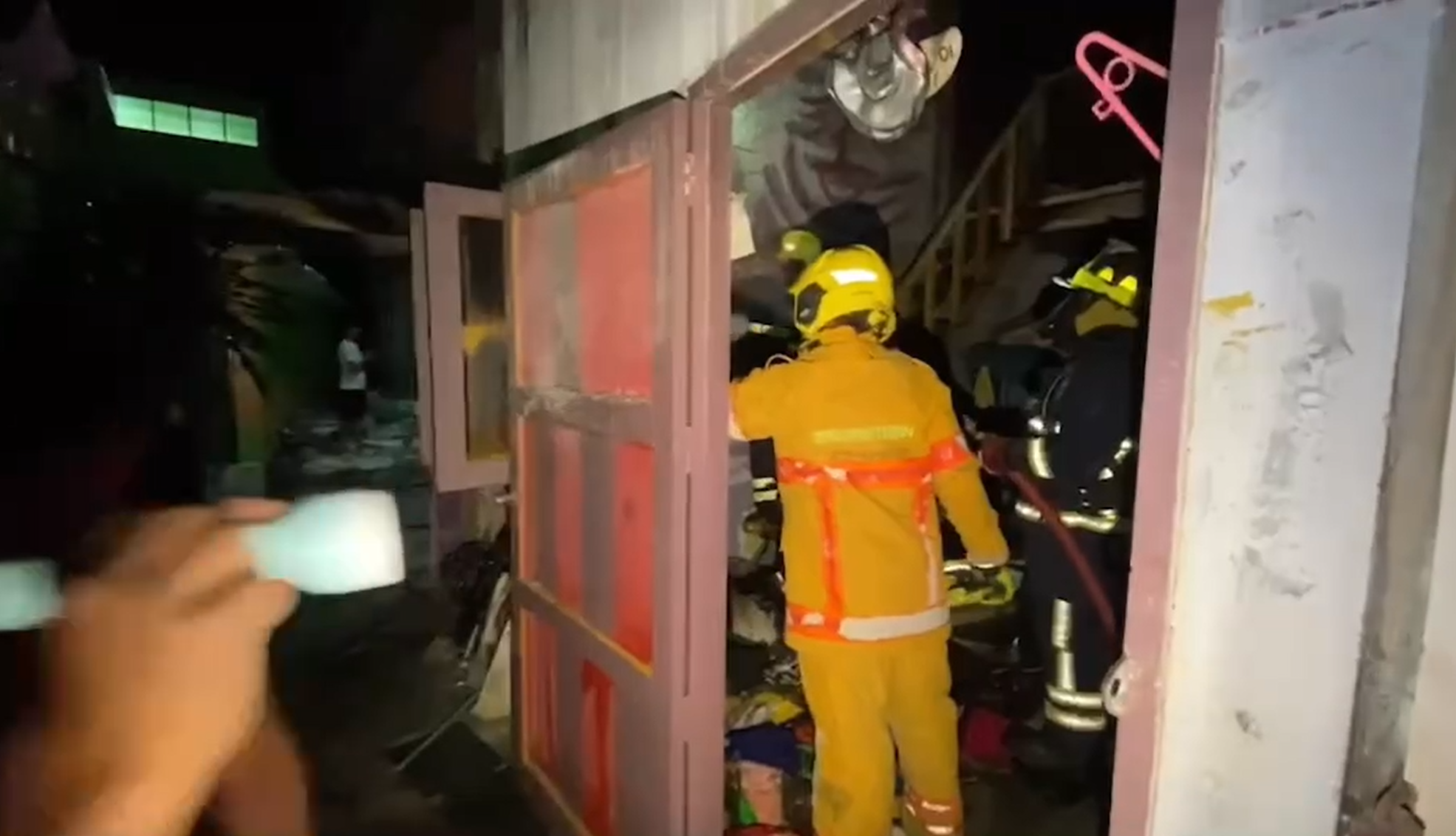 น้องหมาฮีโร่! ปลุกเจ้าของเตือนไฟไหม้ หวิดลุกลามทั้งชุมชน