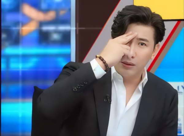 ฟิล์ม รัฐภูมิ โต้คลิปรีดเงิน 20 ล้านออก โหนกระแส อ้างเสียงจริง แต่ถูกตัดต่อ ฟิล์ม รัฐภูมิ โต้คลิปรีดเงิน 20 ล้านออก โหนกระแส อ้างเสียงจริง แต่ถูกตัดต่อ