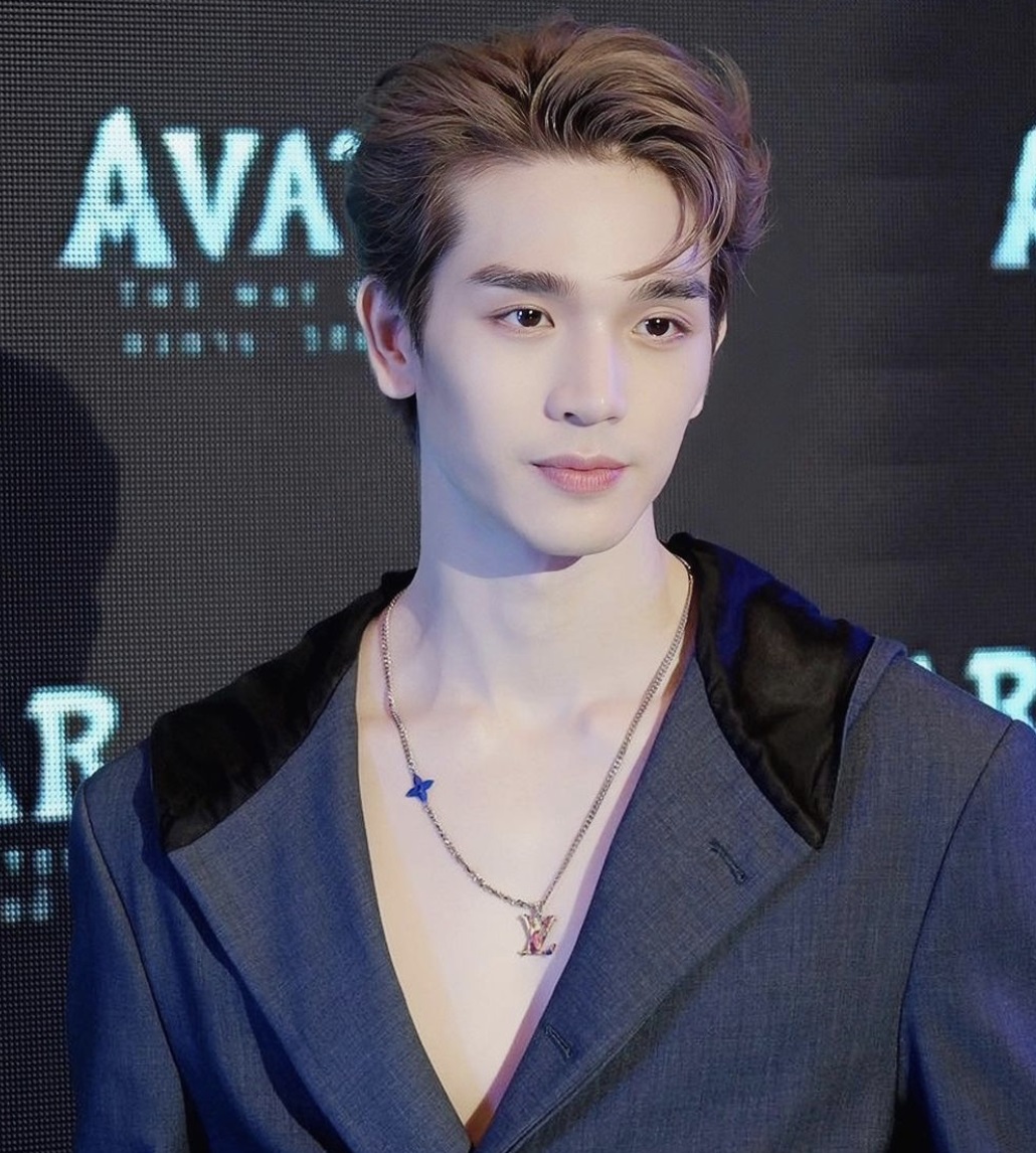 ประวัติ ตงตง กฤษกร หนุ่มหล่อ ขาว ตี๋ อดีตหวานใจ เบสท์ คำสิงห์