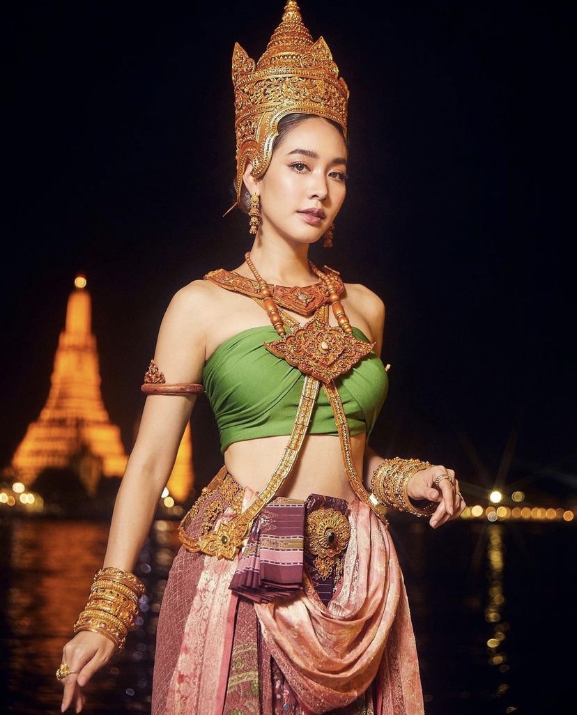 สวยสะกดใจ มิน พีชญา สวมชุดไทยแปลงโฉมเป็นนางนพมาศ สวยสะกดใจ มิน พีชญา สวมชุดไทยแปลงโฉมเป็นนางนพมาศ