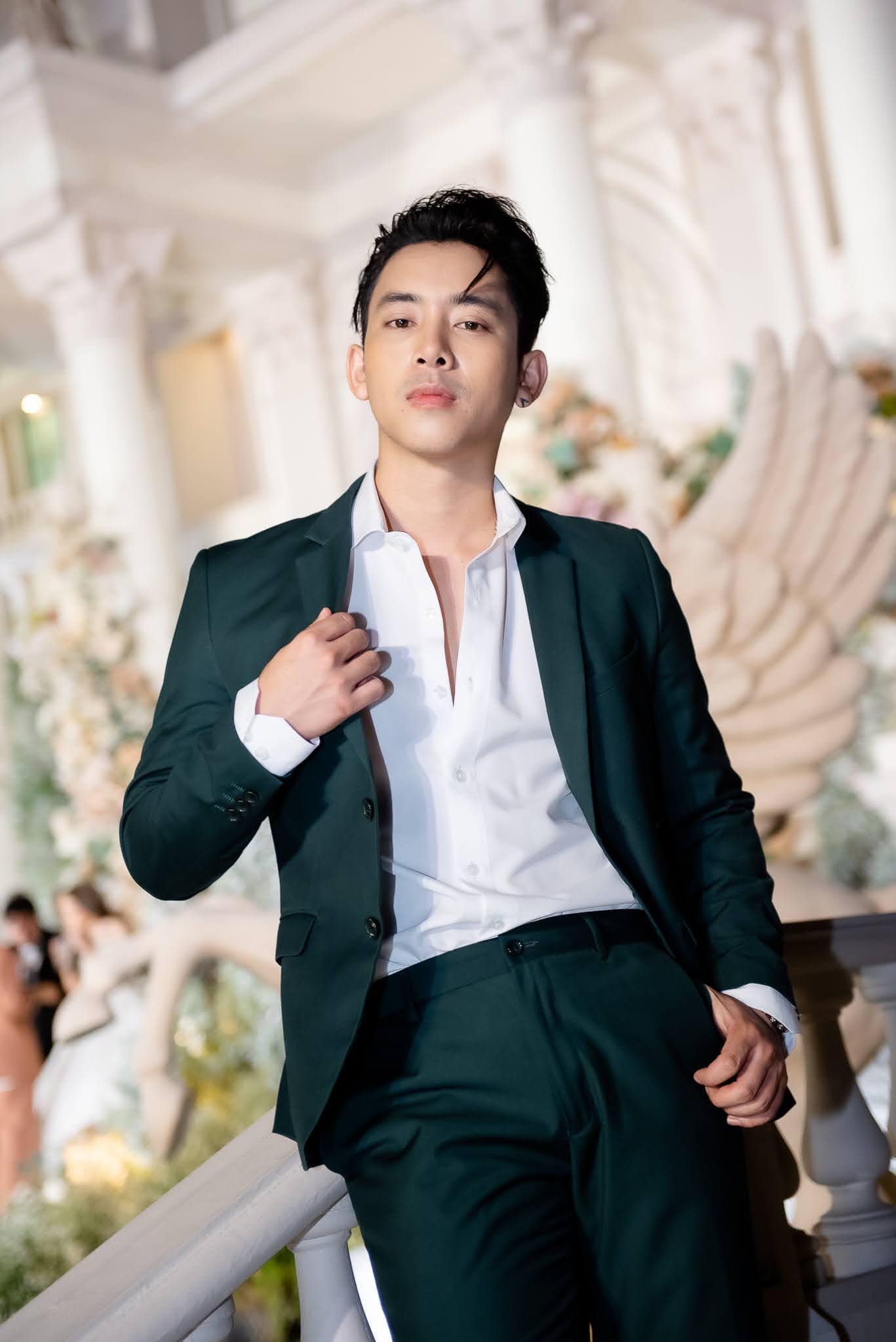 เบิ้ล ปทุมราช นำเงินที่ได้จากคอนเสิร์ต บริจาคช่วยเหลือสองพี่น้องยากไร้ เบิ้ล ปทุมราช นำเงินที่ได้จากคอนเสิร์ต บริจาคช่วยเหลือสองพี่น้องยากไร้