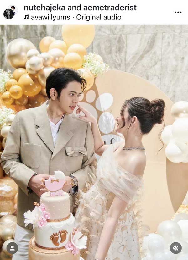 ทายาทหมื่นล้านมาแล้ว! นนนี่ ณัฐชา ควงสามี แอ็คมี่ วรวัฒน์ เฉลยเพศลูกฝาแฝด ทายาทหมื่นล้านมาแล้ว! นนนี่ ณัฐชา ควงสามี แอ็คมี่ วรวัฒน์ เฉลยเพศลูกฝาแฝด