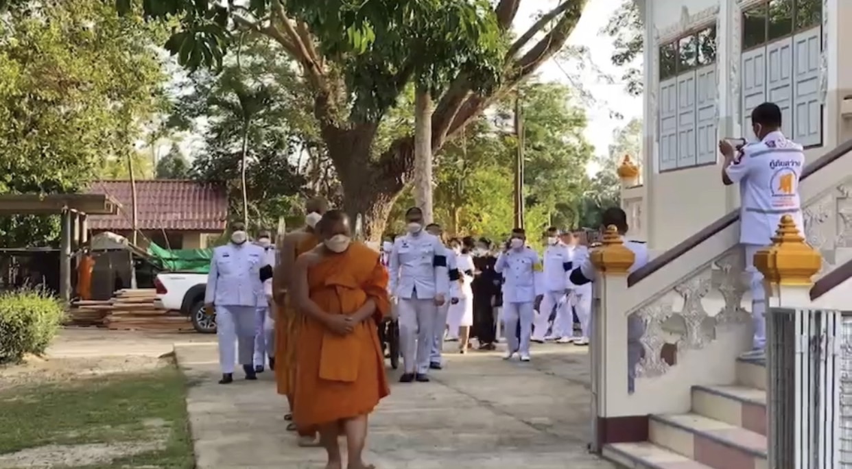 เปิดภาพพระราชเพลิงศพ หมอแชมป์ อย่างสมเกียรติ