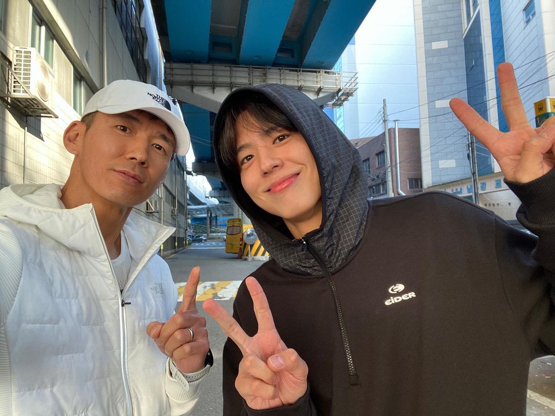 ค่าย YG ตอบแล้ว!! จ่อเซ็นพระเอกฮอต 'พัคโบกอม' เข้าสังกัดจริงหรือ? ค่าย YG ตอบแล้ว!! จ่อเซ็นพระเอกฮอต 'พัคโบกอม' เข้าสังกัดจริงหรือ?