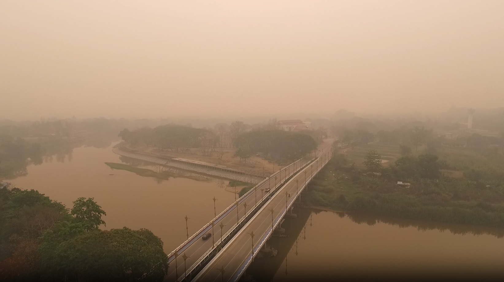 เปิดภาพล่าสุด! แม่สาย-เชียงราย สถานการณ์วิกฤตฝุ่น PM 2.5 พุ่งสูงเกินค่ามาตรฐาน เปิดภาพล่าสุด! แม่สาย-เชียงราย สถานการณ์วิกฤตฝุ่น PM 2.5 พุ่งสูงเกินค่ามาตรฐาน