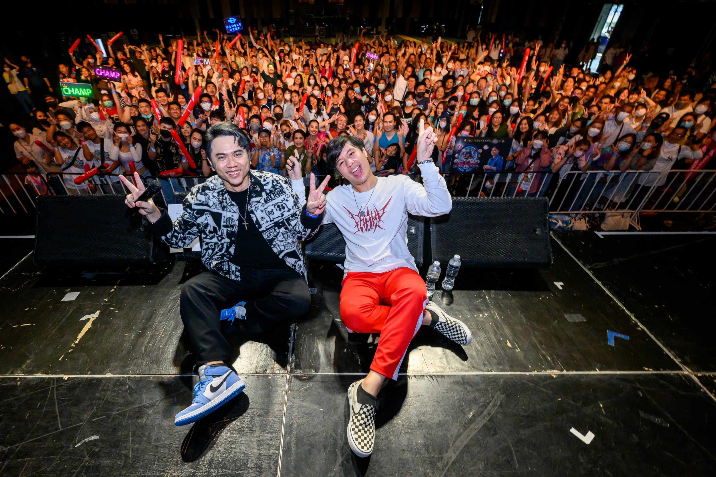 Acme-DoubleDeep จัดเต็มแสดงโชว์ใน BANGSAEN MUSIC FESTIVAL Acme-DoubleDeep จัดเต็มแสดงโชว์ใน BANGSAEN MUSIC FESTIVAL
