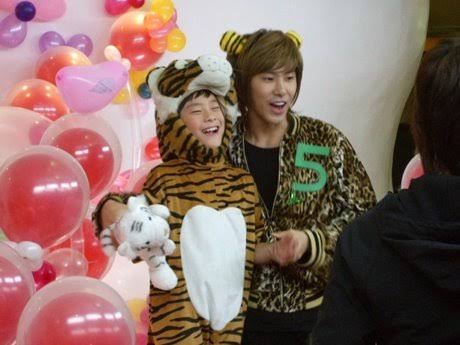 สุดช็อก!! 'มุนบิน ASTRO' ศิลปินไอดอลเกาหลี ถูกพบเสียชีวิตที่บ้านพัก วัย 25 ปี สุดช็อก!! 'มุนบิน ASTRO' ศิลปินไอดอลเกาหลี ถูกพบเสียชีวิตที่บ้านพัก วัย 25 ปี