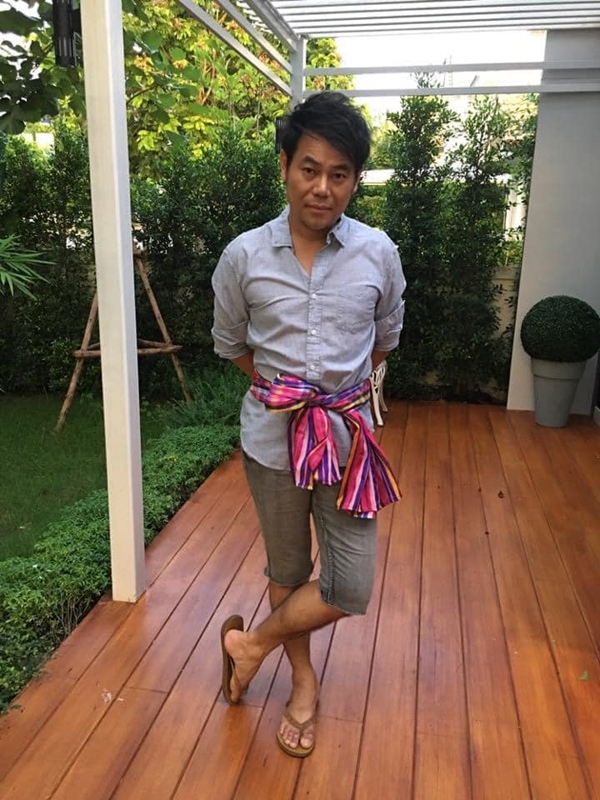 เพชร สหรัตน์ เล็งเปลี่ยนโกงดังเป็น รพ.สนาม ช่วยคนติดโควิดกลับมารักษาที่บ้านเกิด เพชร สหรัตน์ เล็งเปลี่ยนโกงดังเป็น รพ.สนาม ช่วยคนติดโควิดกลับมารักษาที่บ้านเกิด