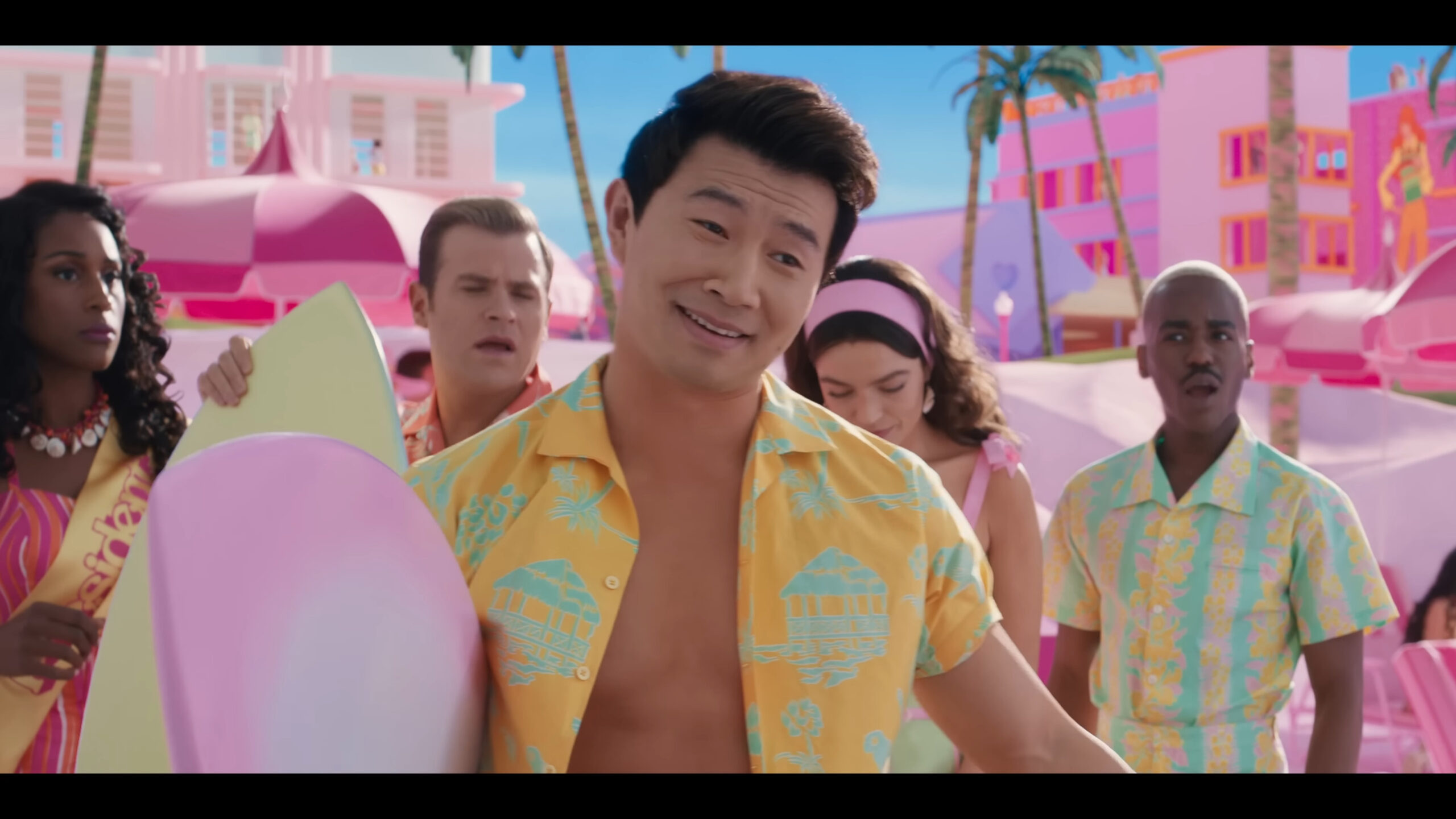 “Simu Liu” เผยความเจ็บปวดในการทุ่มเทเพื่อแสดงหนัง 'Barbie' “Simu Liu” เผยความเจ็บปวดในการทุ่มเทเพื่อแสดงหนัง 'Barbie'