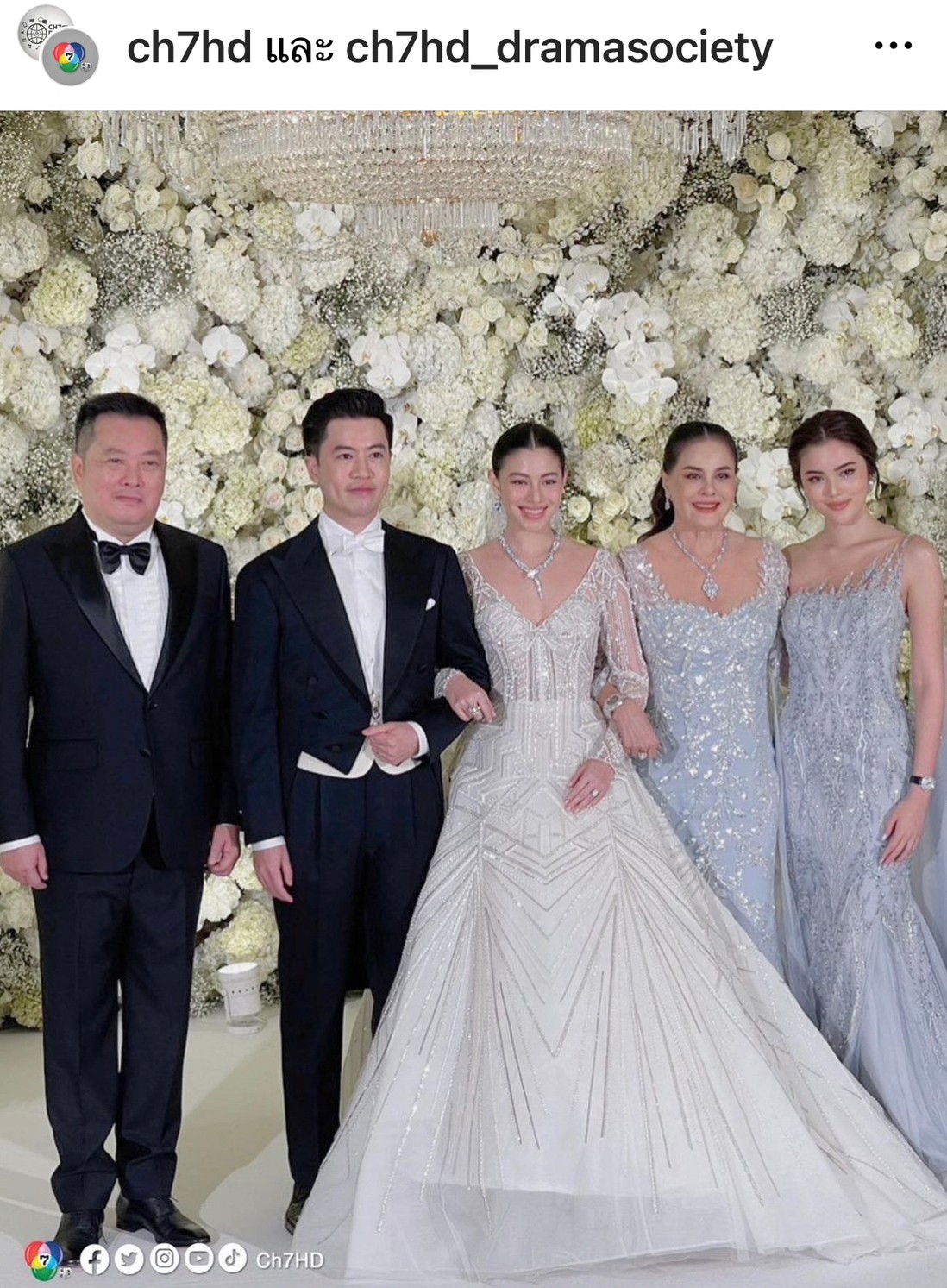 แคท ซอนญ่า ควงแฟนหนุ่มนักธุรกิจ เข้าพิธีวิวาห์สุดอลังการ แคท ซอนญ่า ควงแฟนหนุ่มนักธุรกิจ เข้าพิธีวิวาห์สุดอลังการ