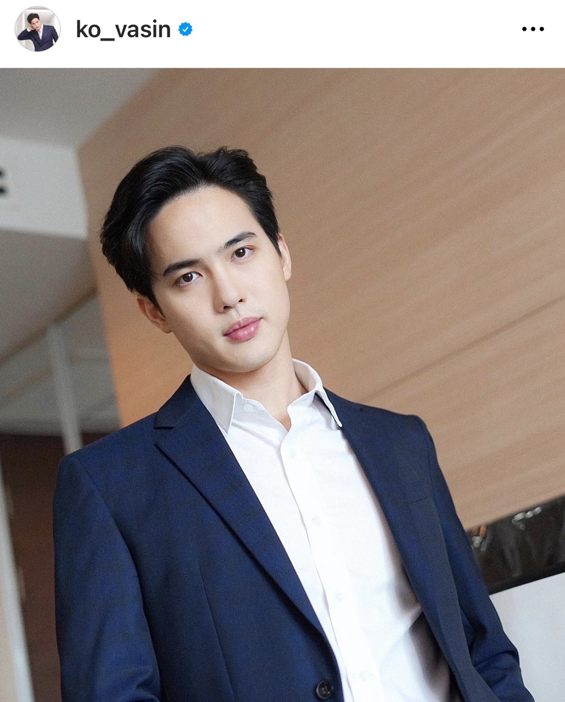 เอ๊ะ!! โก้ วศิน โผล่กลางรายการวิกหมอชิต พร้อมอวยพรปีใหม่ 
