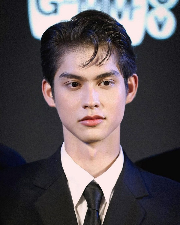 ไบร์ท ชวนแฟนคลับร่วมบริจาคซื้ออุปกรณ์ให้กับทีมอาสาสมัครดับเพลิง (มีคลิป) 