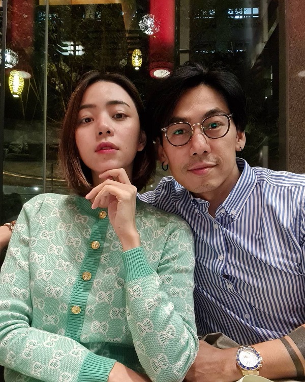 ดีเจเพชรจ้า เผยคลิปพร้อมหน้า นิวเคลียร์ สยบข่าวลือเตียงหัก คนใกล้ตัวยืนยัน รักกันดี ดีเจเพชรจ้า เผยคลิปพร้อมหน้า นิวเคลียร์ สยบข่าวลือเตียงหัก คนใกล้ตัวยืนยัน รักกันดี