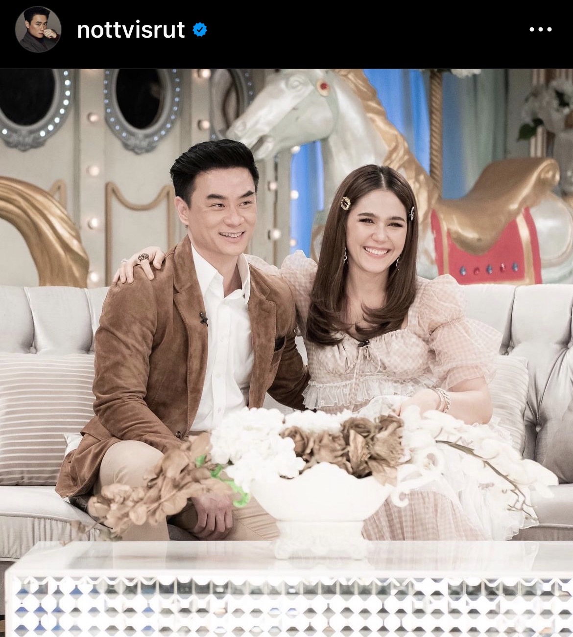 น๊อต วิศรุต เขียนพินัยกรรมยกสมบัติหมื่นล้าน ให้ ชมพู่ อารยา คนเดียว น๊อต วิศรุต เขียนพินัยกรรมยกสมบัติหมื่นล้าน ให้ ชมพู่ อารยา คนเดียว