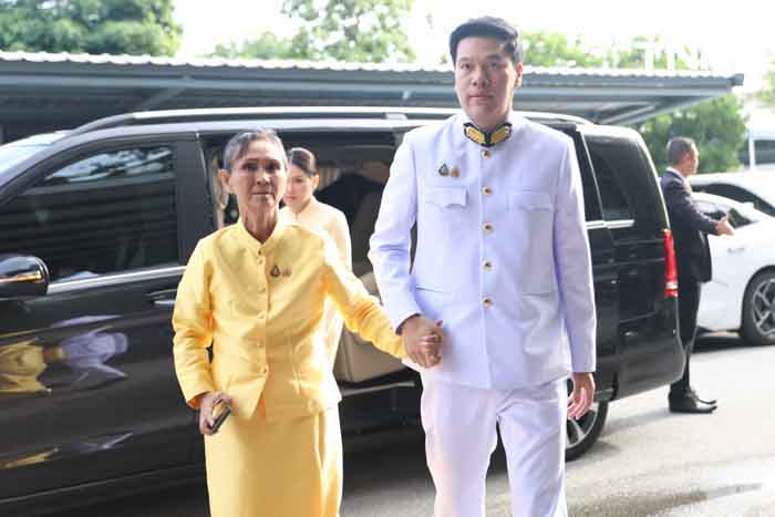 ประมวลภาพ “แพทองธาร” เข้าพิธีรับพระบรมราชโองการโปรดเกล้าฯ เป็นนายกรัฐมนตรี ประมวลภาพ “แพทองธาร” เข้าพิธีรับพระบรมราชโองการโปรดเกล้าฯ เป็นนายกรัฐมนตรี