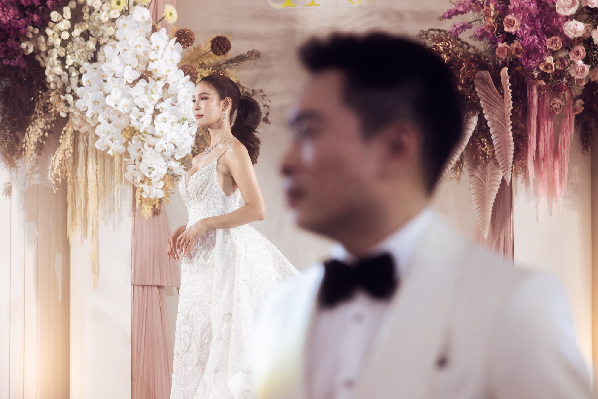 “ปาย สิตางค์-นิก ธนิก” เข้าพิธีวิวาห์หวานชื่น ให้คำมั่นอยู่เคียงกัน ลั่น ยังไม่พร้อมมีทายาท