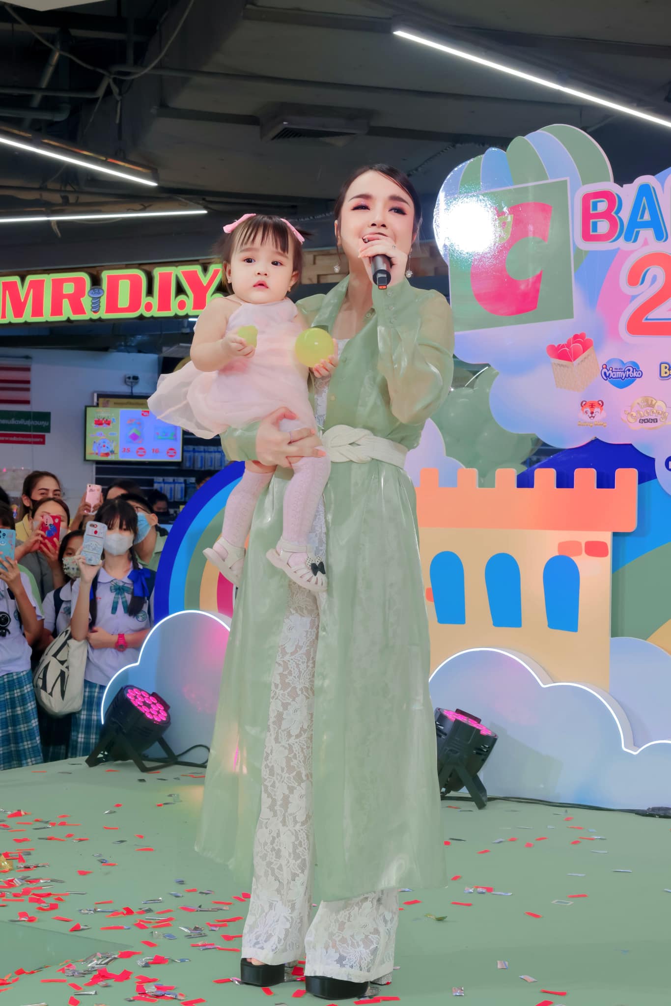 เบบี๋คนที่ 2 มาแล้ว!! เจนนี่ รัชนก ประกาศข่าวดีจะมีน้องให้ ยูจิน แล้ว