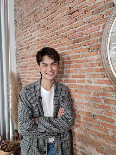 “แบงค์ ศรราม” ปรับตัวเล่นลิเกออนไลน์ เผยโควิด-19 ทำสูญเสียรายได้กว่า 10 ล้านบาท