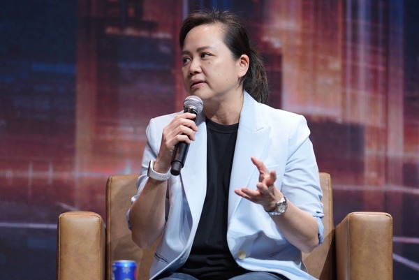 ยุคดิจิทัลเปลี่ยนไว เทคโนโลยี และ AI จะช่วยไทยแข่งขันในระดับโลกอย่างไร? ยุคดิจิทัลเปลี่ยนไว เทคโนโลยี และ AI จะช่วยไทยแข่งขันในระดับโลกอย่างไร?