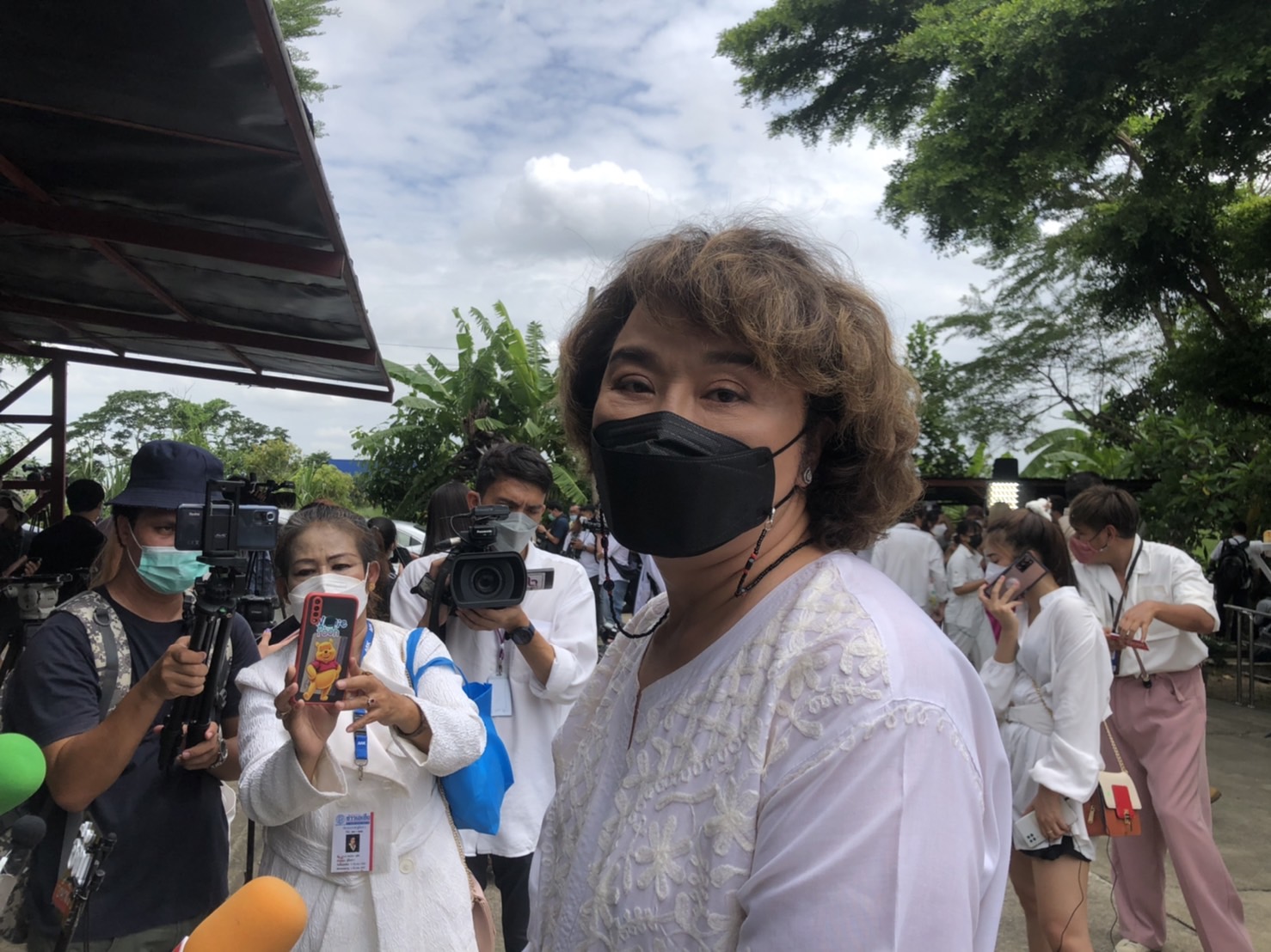 ต่อย ดายศ - อ้วน รีเทิร์น - โม อมีนา ร่วมพิธีฌาปนกิจ แตงโม นิดา