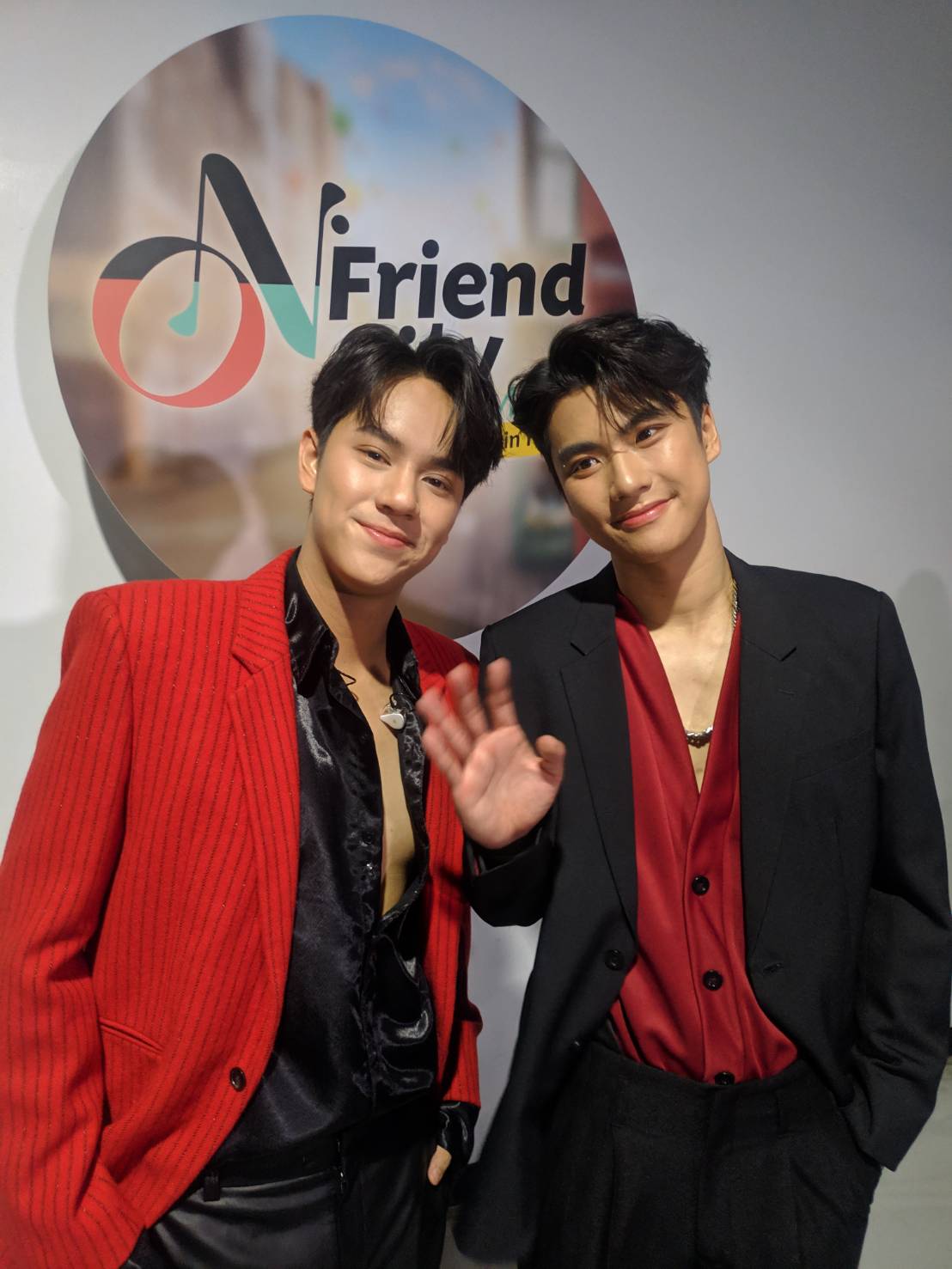 โอม - นนน รับประกันความฟิน กับแฟนมีตติ้งครั้งแรก โอม - นนน รับประกันความฟิน กับแฟนมีตติ้งครั้งแรก