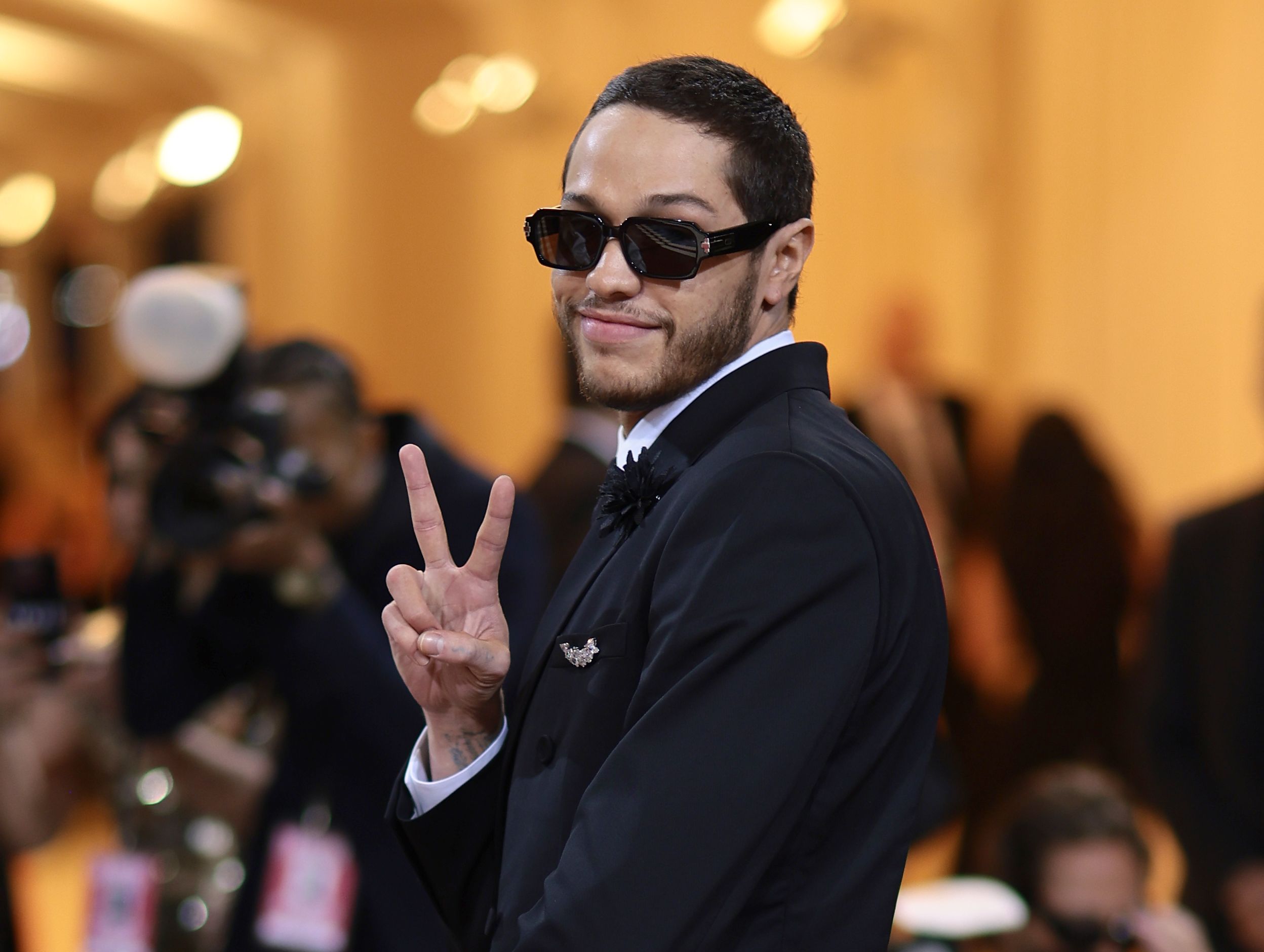 “Pete Davidson” ถูกตั้งข้อหาขับรถโดยประมาทพุ่งเข้าชนบ้านผู้คน “Pete Davidson” ถูกตั้งข้อหาขับรถโดยประมาทพุ่งเข้าชนบ้านผู้คน