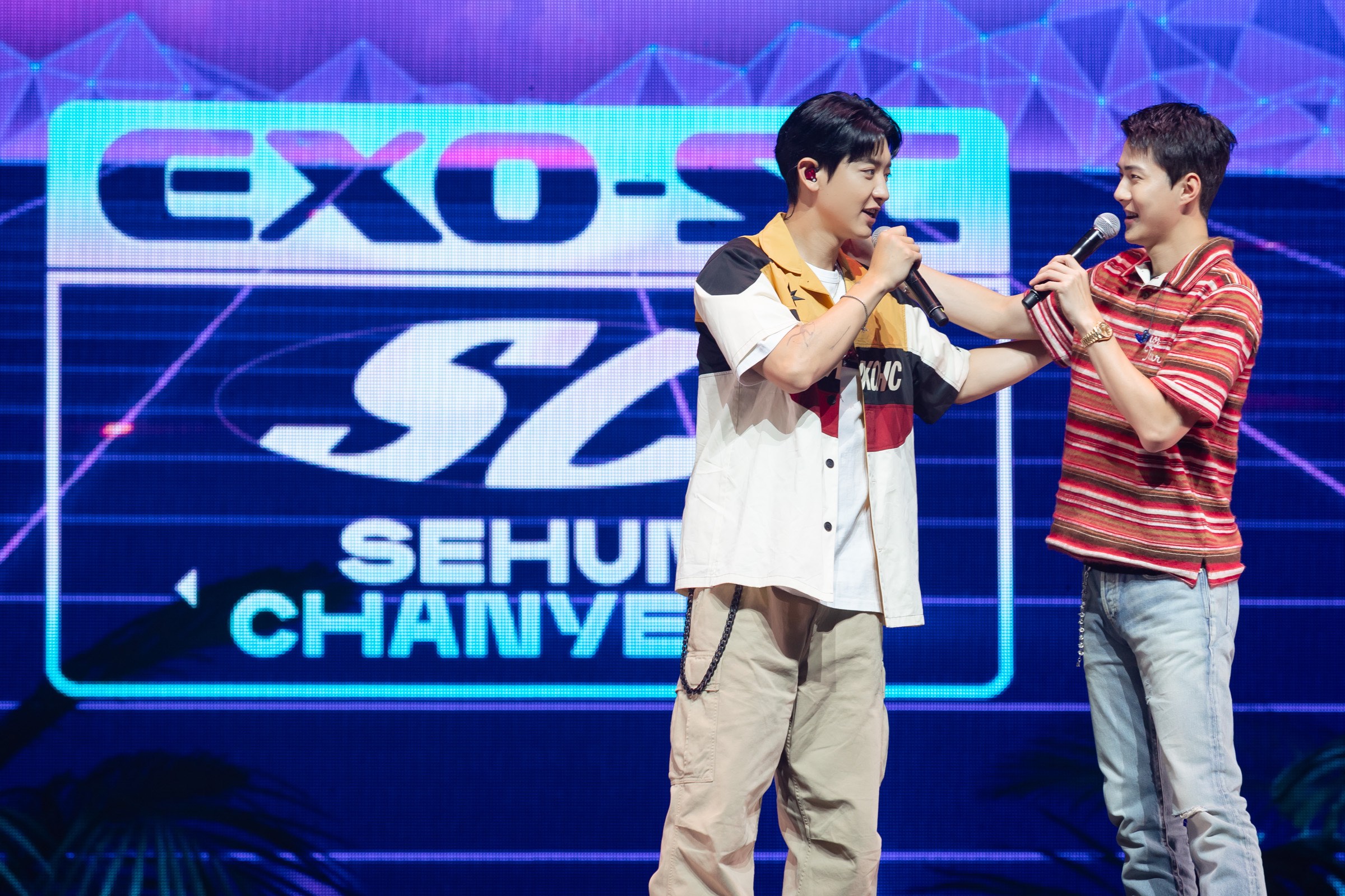 บรรยากาศสุดประทับใจ สุดยอดดูโอ้ EXO-SC เซฮุน-ชานยอล จัดแฟนคอนครั้งแรกในเมืองไทย บรรยากาศสุดประทับใจ สุดยอดดูโอ้ EXO-SC เซฮุน-ชานยอล จัดแฟนคอนครั้งแรกในเมืองไทย