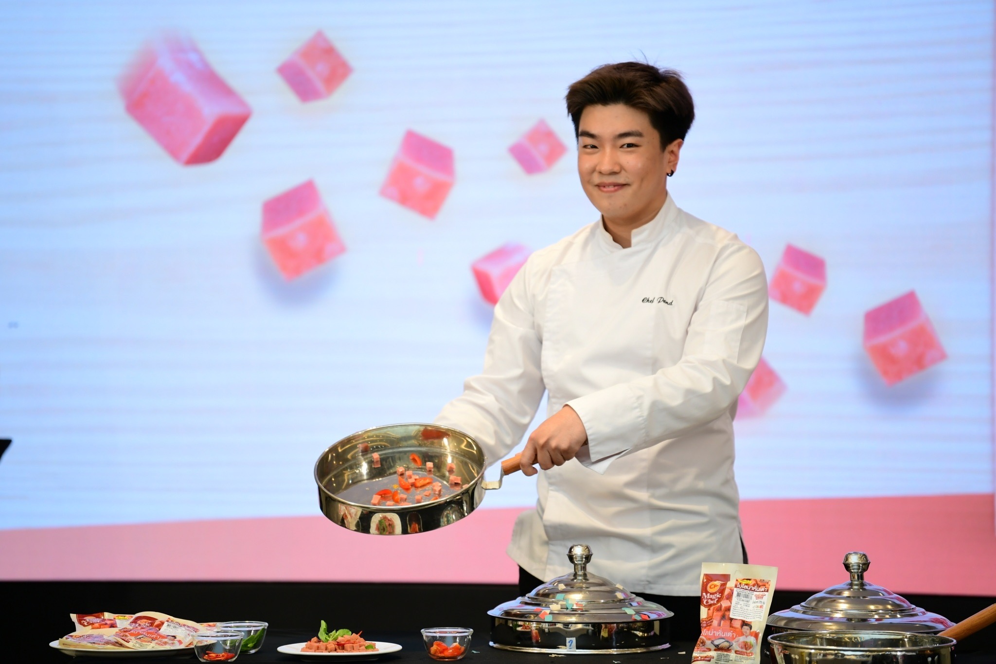 CPF เปิดตัว ‘CP Magic Chef’ เสกความอร่อยเด็ดทุกเมนู ด้วย 'โบโลน่าหั่นเต๋า'
