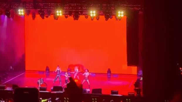 แฟนๆ ห่วงใย!! ‘ชูฮวา (G)I-DLE’ ทรุดกลางเวทีทีโชว์ที่เม็กซิโก (มีคลิป) แฟนๆ ห่วงใย!! ‘ชูฮวา (G)I-DLE’ ทรุดกลางเวทีทีโชว์ที่เม็กซิโก (มีคลิป)