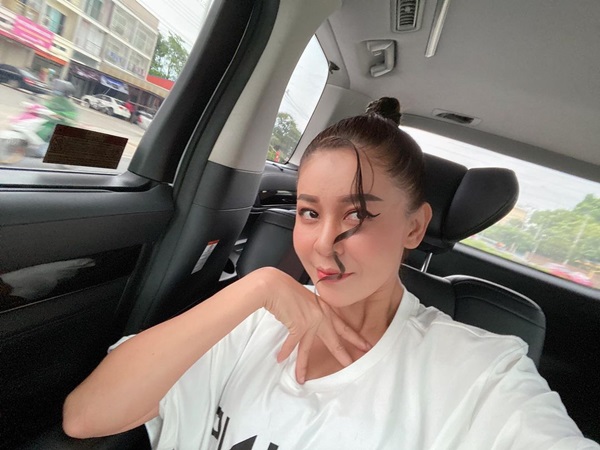 เป็กกี้ ศรีธัญญา มอบเงิน 1 แสน บริจาคมูลนิธิโรงพยาบาลศรีธัญญา เพื่อทำบุญวันคล้ายวันเกิด เป็กกี้ ศรีธัญญา มอบเงิน 1 แสน บริจาคมูลนิธิโรงพยาบาลศรีธัญญา เพื่อทำบุญวันคล้ายวันเกิด