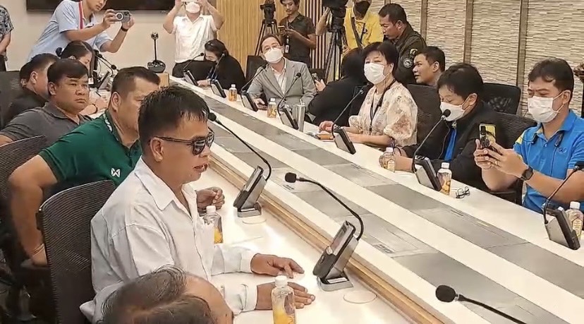 ผู้ค้าสลากใบ บุก ก.การคลัง ทวงถาม 3 ข้อเรียกร้อง แก้ปัญหาสลากฯ ผู้ค้าสลากใบ บุก ก.การคลัง ทวงถาม 3 ข้อเรียกร้อง แก้ปัญหาสลากฯ