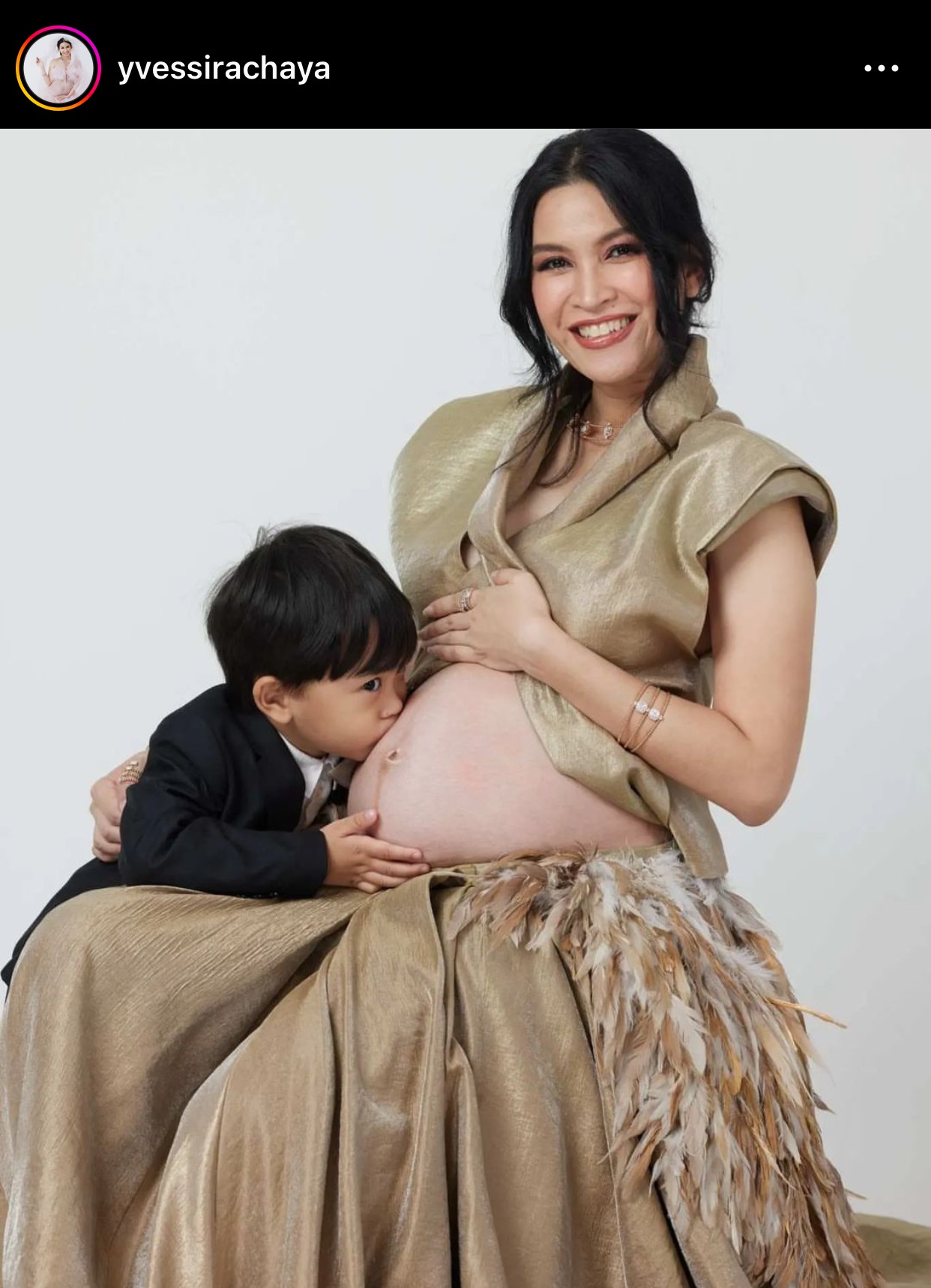สำเนาถูกต้อง! น้องมีตังค์ลูกสาวคนเล็กของ อีฟ พุทธิดา ลืมตาดูโลกแล้ว 