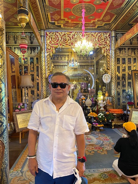 เป็ด เชิญยิ้ม โพสต์เศร้า กราบเท้าแม่ครั้งสุดท้าย หลังถูกโควิดพรากชีวิต เป็ด เชิญยิ้ม โพสต์เศร้า กราบเท้าแม่ครั้งสุดท้าย หลังถูกโควิดพรากชีวิต