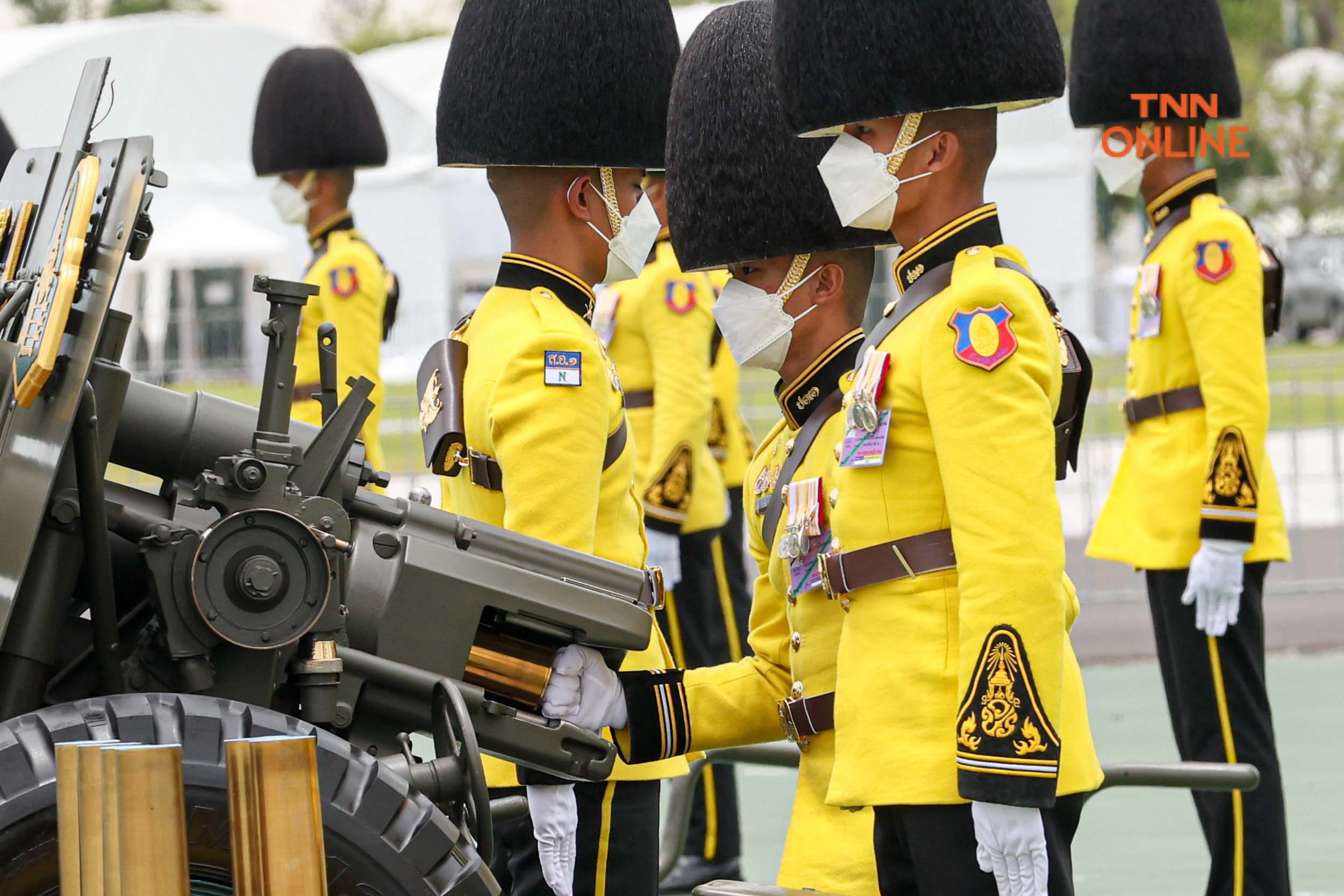 ยิงสลุตหลวง 21 นัดเฉลิมพระเกียรติ 90 พรรษา สมเด็จฯพระพันปีหลวง ยิงสลุตหลวง 21 นัดเฉลิมพระเกียรติ 90 พรรษา สมเด็จฯพระพันปีหลวง