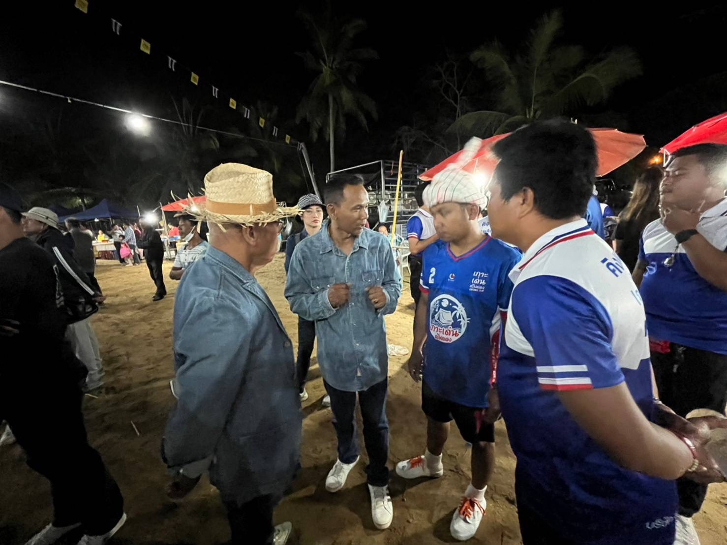 ชมรมวัวลานประจวบฯ ขอบคุณรมว.ชัยวุฒิ ปลดล็อคประเพณี ชมรมวัวลานประจวบฯ ขอบคุณรมว.ชัยวุฒิ ปลดล็อคประเพณี