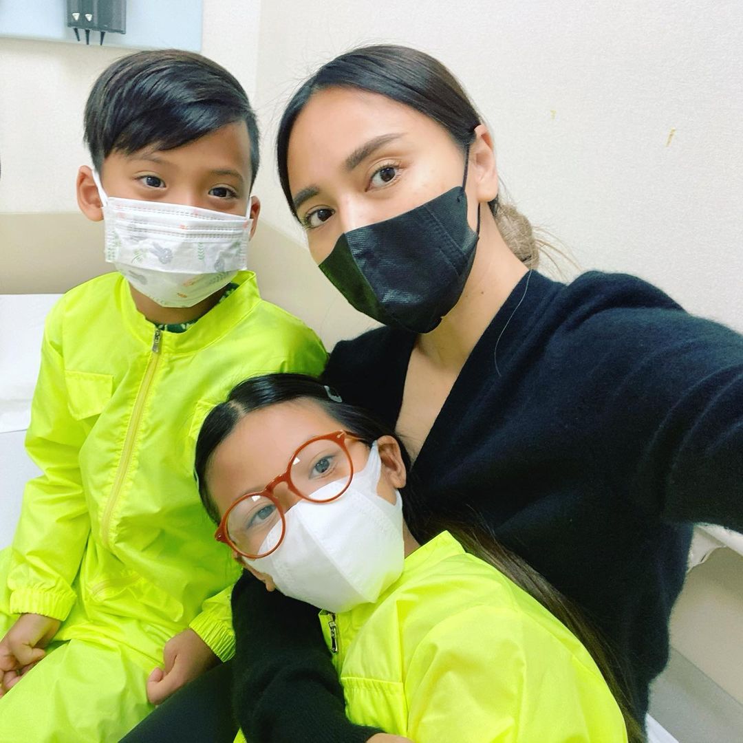 รอด!! นานา และลูก ๆ เผยผลตรวจรอบสอง เป็นลบ รอด!! นานา และลูก ๆ เผยผลตรวจรอบสอง เป็นลบ
