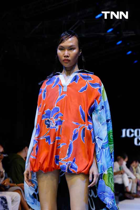 บาติกไทยสู่เวทีแฟชั่นสุดยิ่งใหญ่ “ELLE Fashion Week 2024” ในโชว์พิเศษ “Timeless Crafting with Batik” บาติกไทยสู่เวทีแฟชั่นสุดยิ่งใหญ่ “ELLE Fashion Week 2024” ในโชว์พิเศษ “Timeless Crafting with Batik”