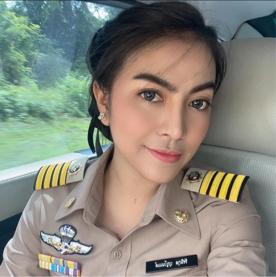 เปิดวาร์ป ‘ผู้ใหญ่เหมียว’ ผู้ใหญ่บ้านบึงกาฬสุดสวยคนดังโลกโซเชียล เปิดวาร์ป ‘ผู้ใหญ่เหมียว’ ผู้ใหญ่บ้านบึงกาฬสุดสวยคนดังโลกโซเชียล
