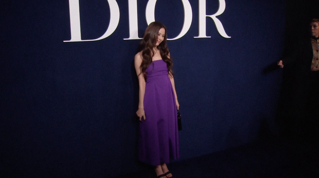 'จีซู-อาโป-คิมเบอร์ลี่'!! เฉิดฉายโดดเด่น ชมแฟชั่นโชว์ Dior ที่ปารีส 'จีซู-อาโป-คิมเบอร์ลี่'!! เฉิดฉายโดดเด่น ชมแฟชั่นโชว์ Dior ที่ปารีส