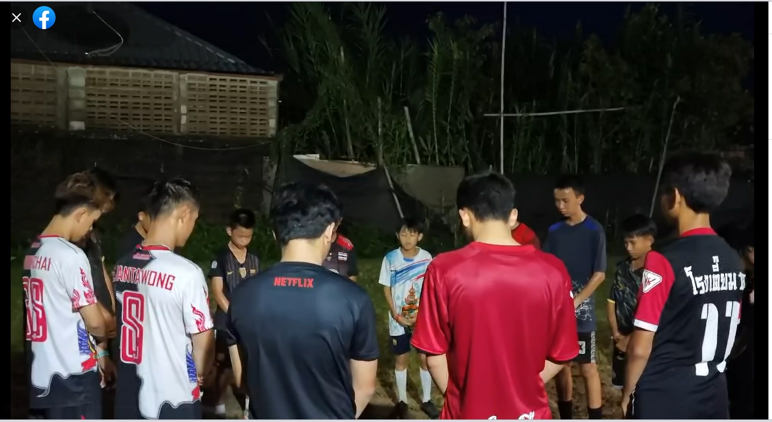 ท่านทำให้เรา รอดมาได้! จากใจ ทีมหมูป่า ไว้อาลัยผู้ว่าณรงค์ศักดิ์ 