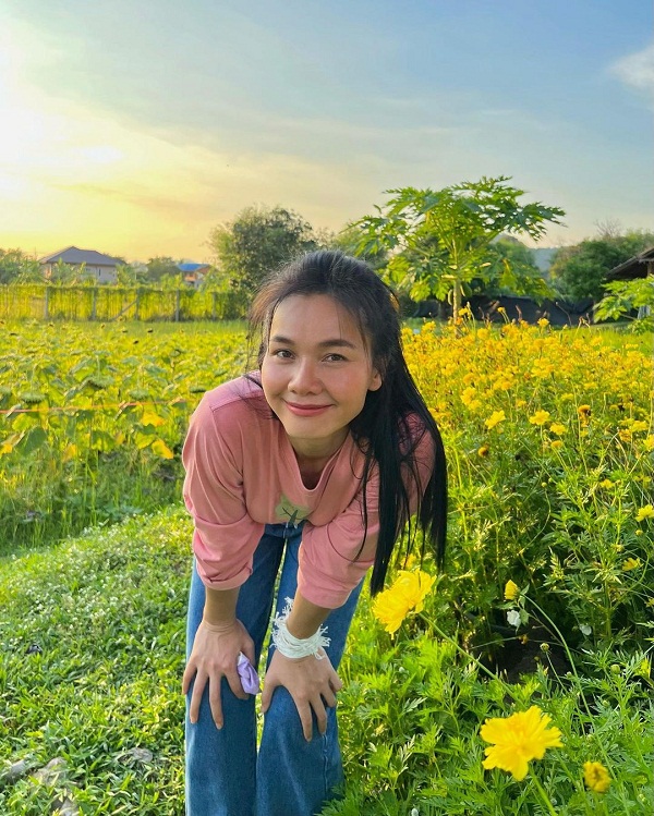 “ต่าย อรทัย” สุดงง ถูกหนุ่มลาวแอบอ้าง เป็นแฟนหนีเข้าไทย (มีคลิป)